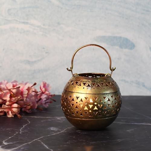 Elegant Metal Tealight Candle Holder for Home Decor 1