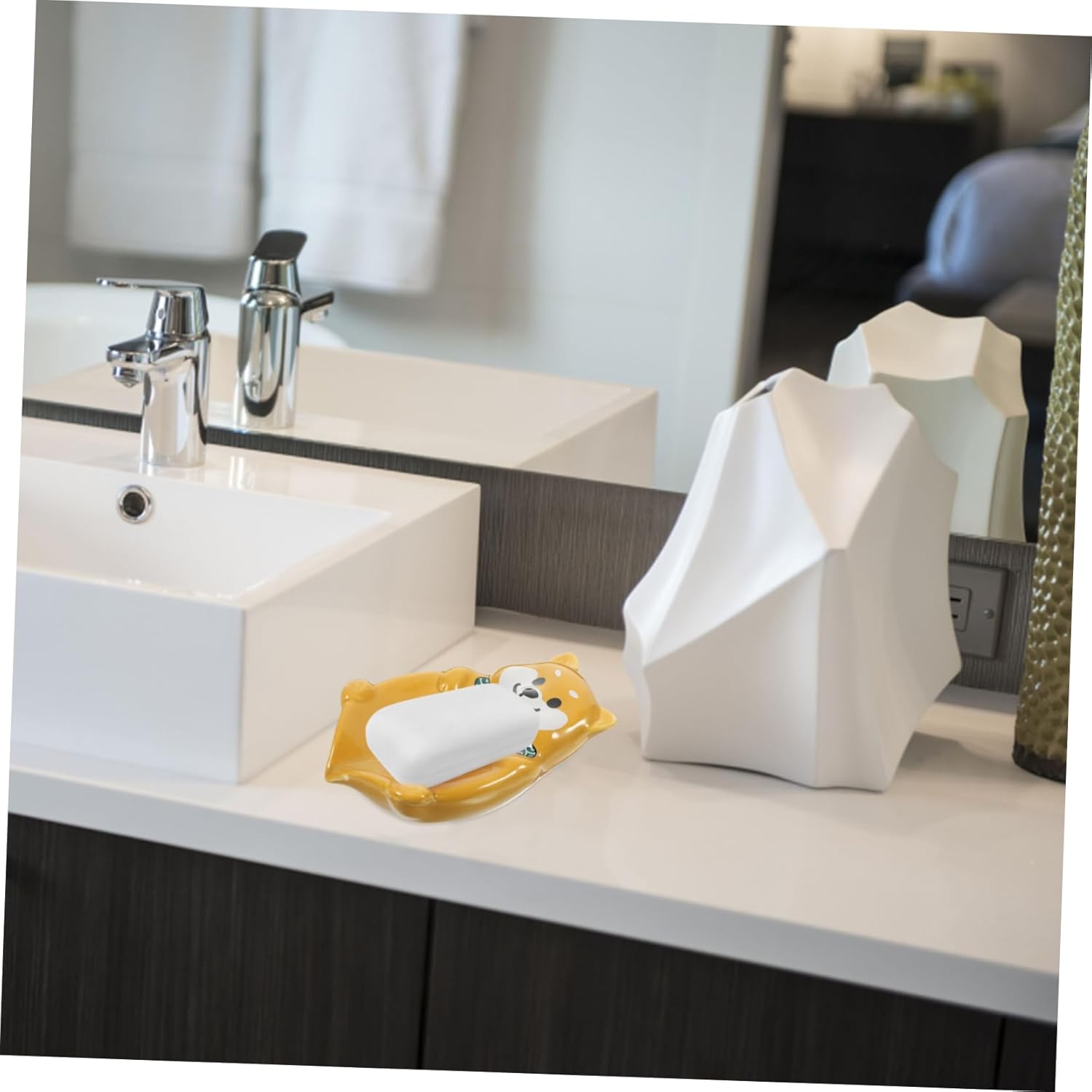 Wakauto Dog Shape Ceramic Soap Dish for Bathroom Decor