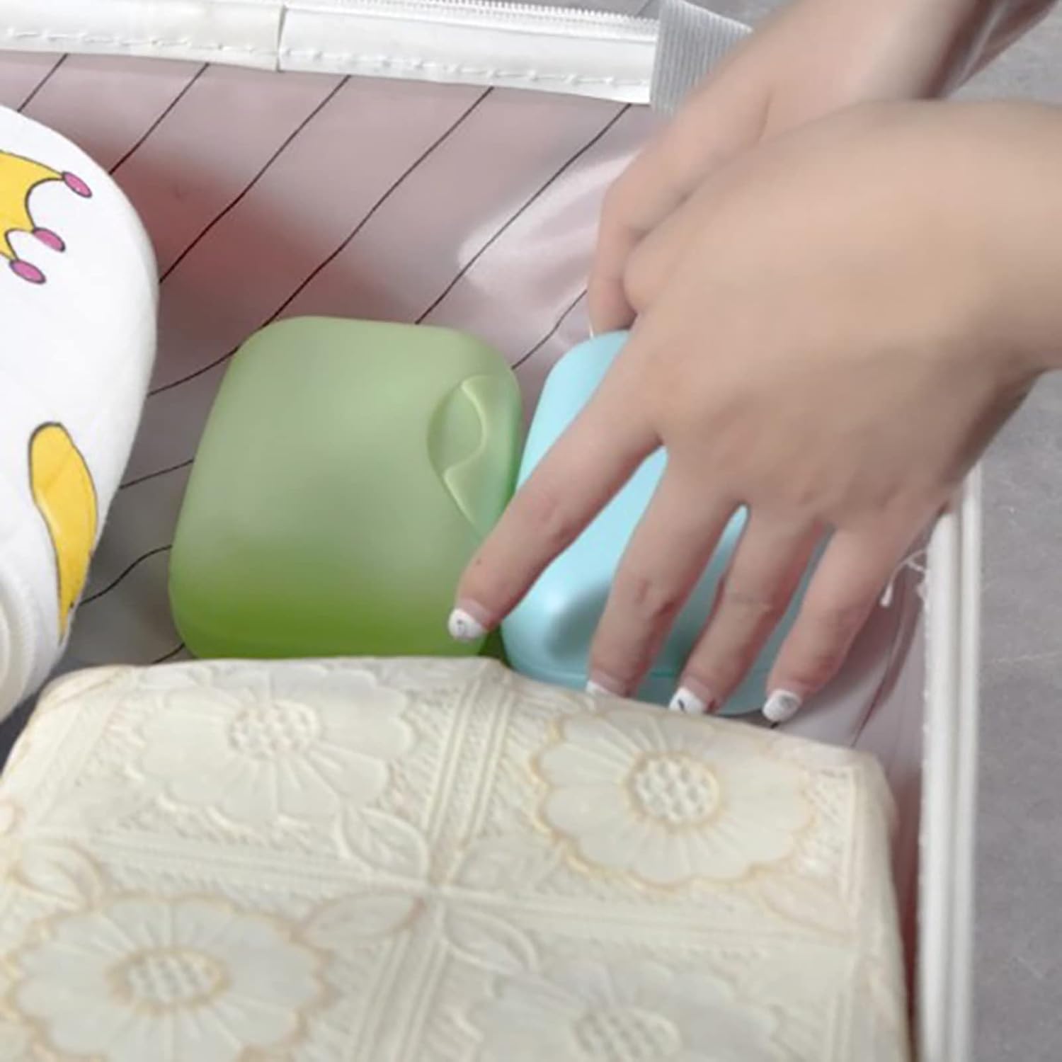 Belupai Travel Soap Container with Leakproof Lid