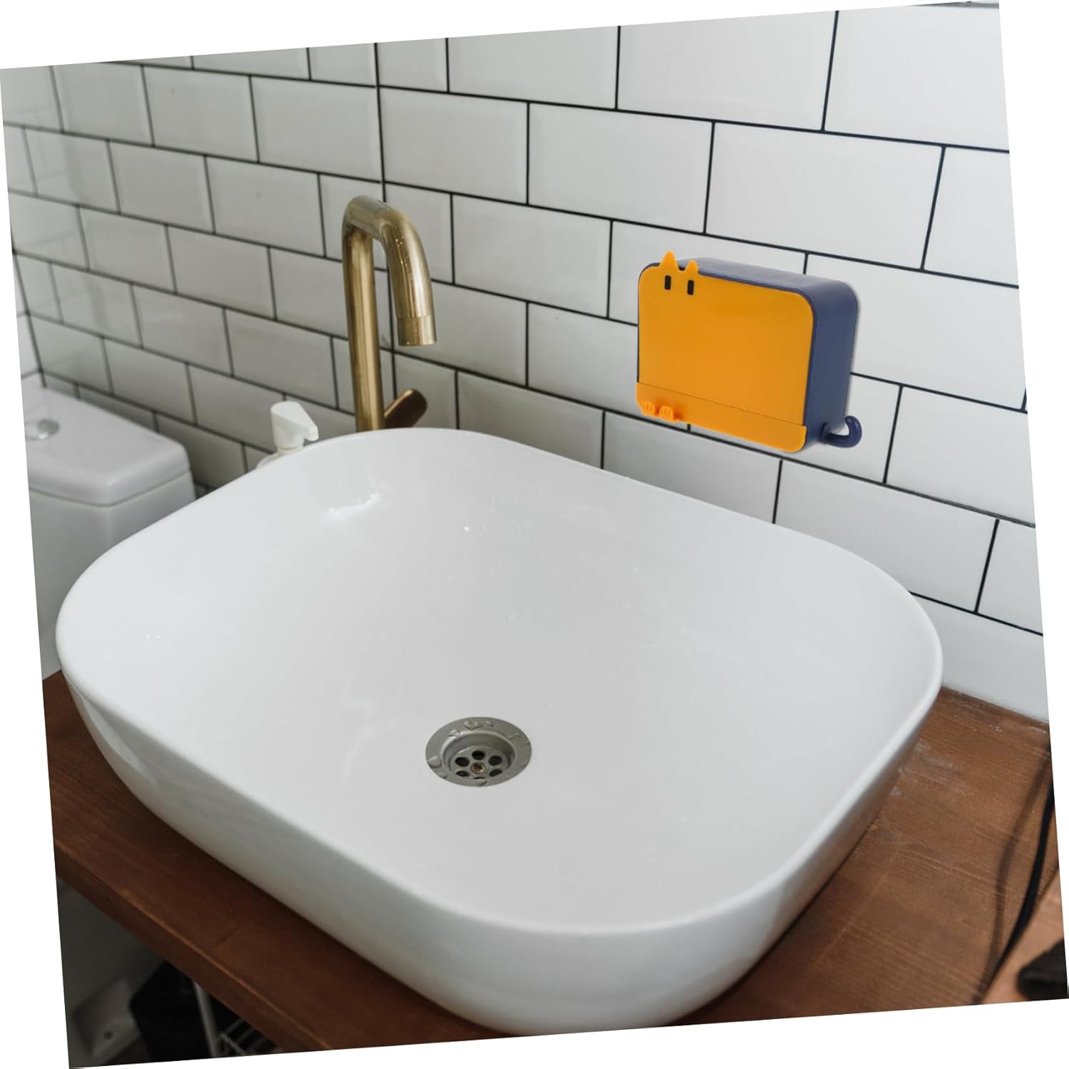 Simple Wall-Mounted Soap Dish with Lid