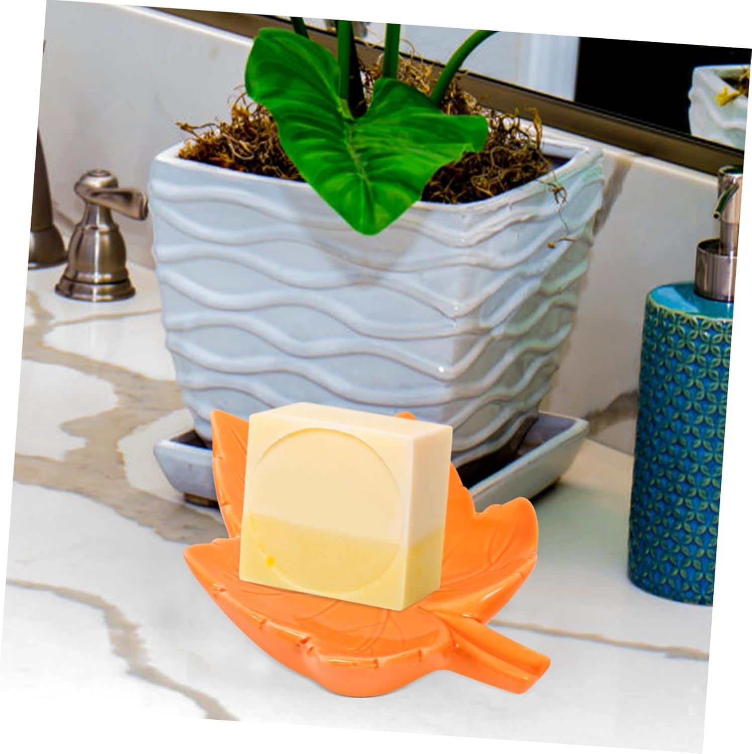 Homoyoyo Leaf Shaped Ceramic Soap Dish - Self-Draining Vanity Organizer