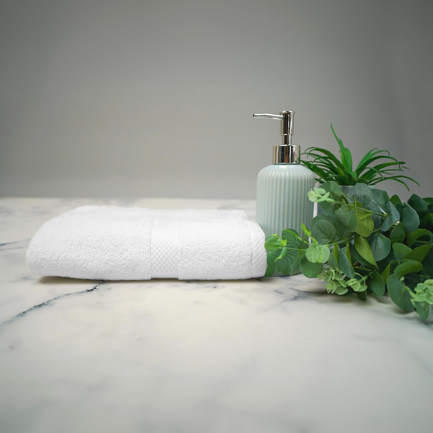 Luxurious Sunset White Bath Towel Set - 30x58
