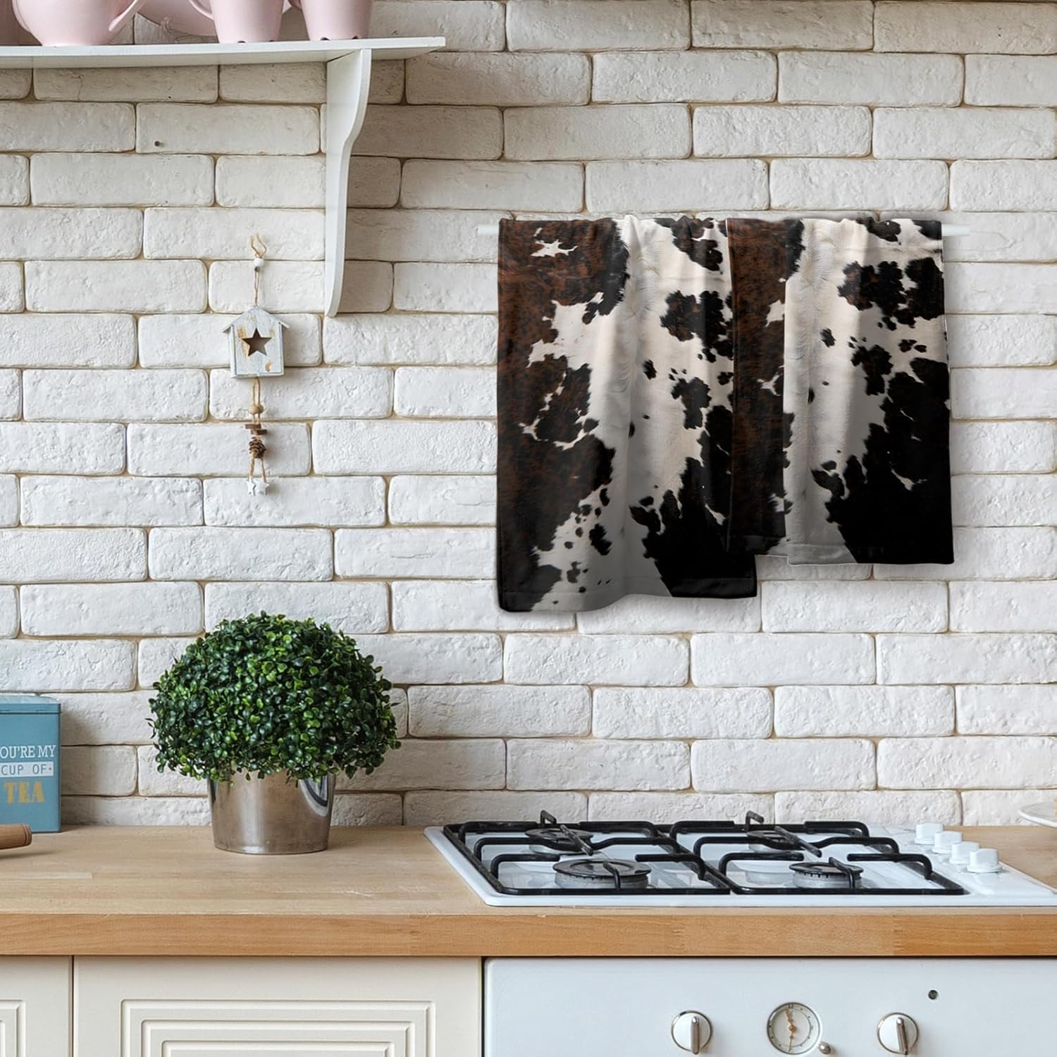 Granbey Cow Skin Print Hand Towels 2 Pack 1