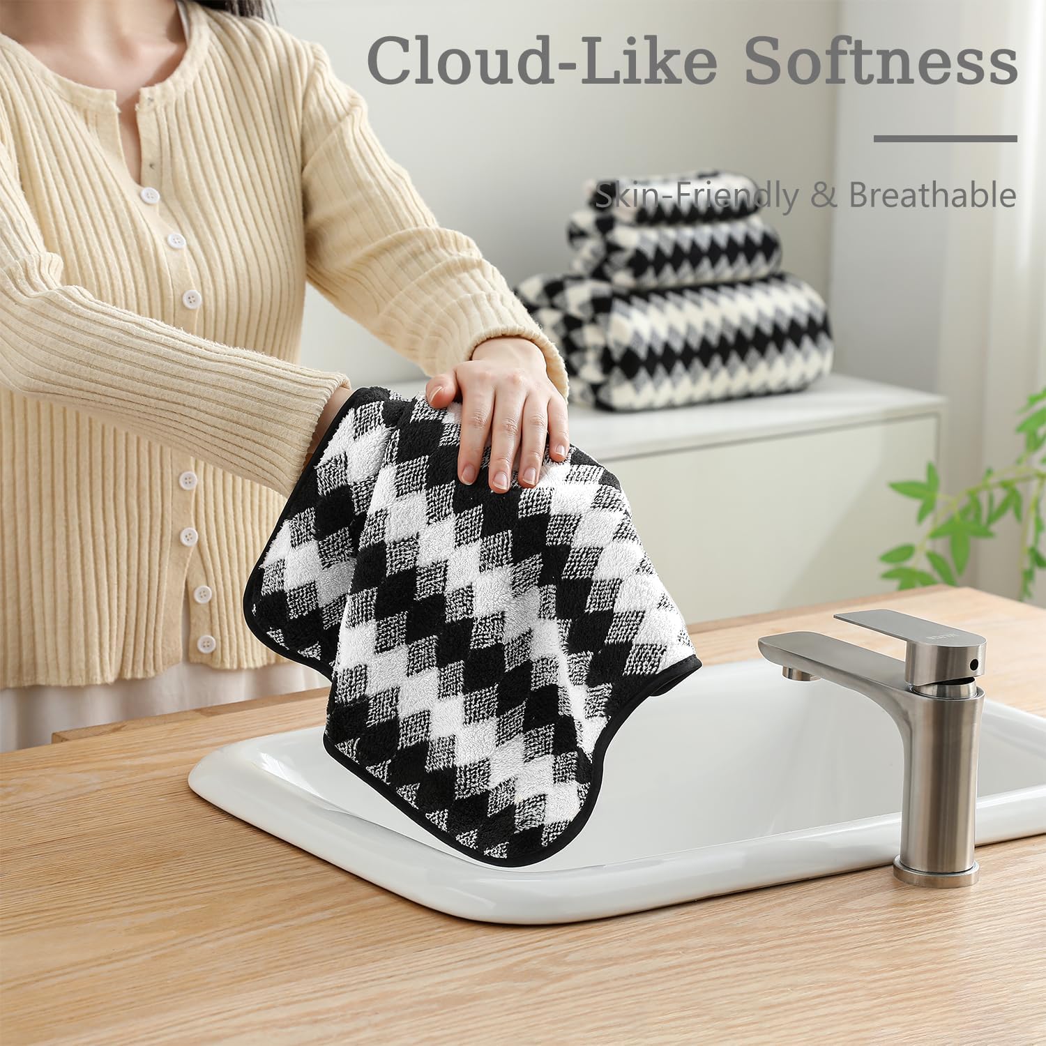 4 Piece Plush Bath Towel Set 35x70 Extra Large