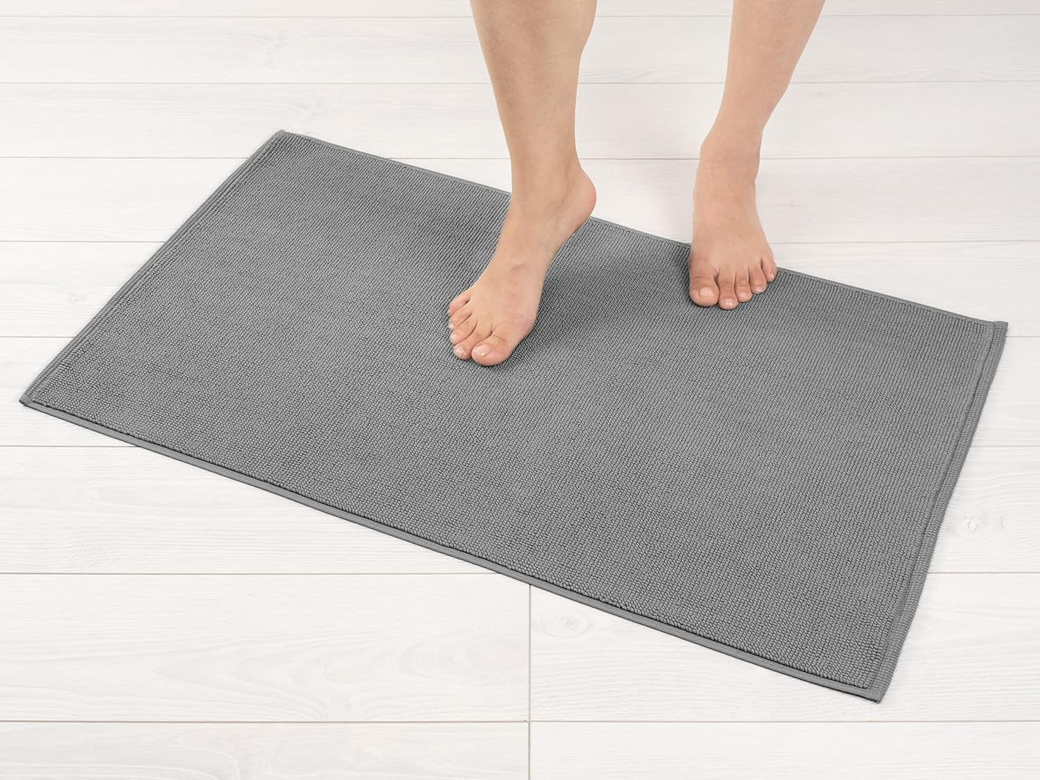 American Soft Linen 4 Piece Bath Towels with 20X34 Cotton Bath Mat
