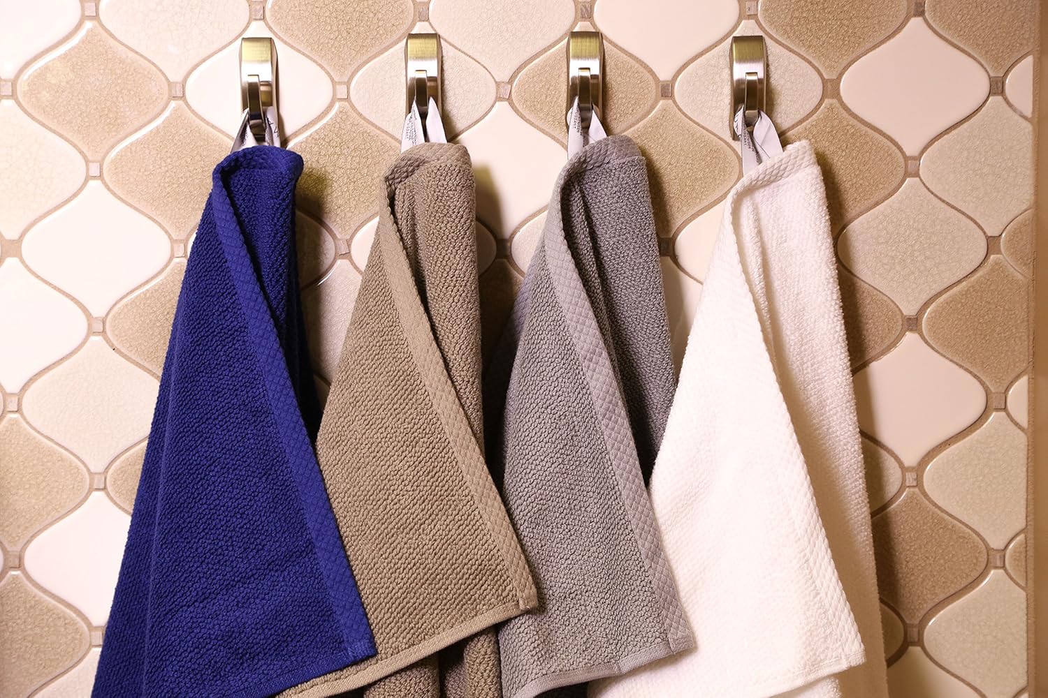 MAURA Premium Bath Towels 4 Pack Ultra Absorbent Quick Dry